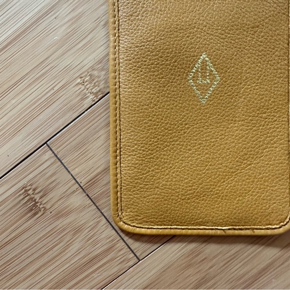 NWT The Animal Observatory leather sling bag 🐪 - Picture 4 of 4